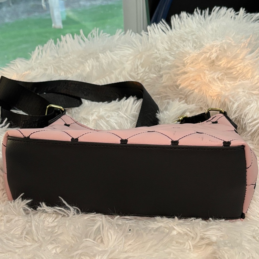 NWT Betsey Johnson Pink Quilted Black Heart Shoulder Bag Crossbody - Picture 12 of 14